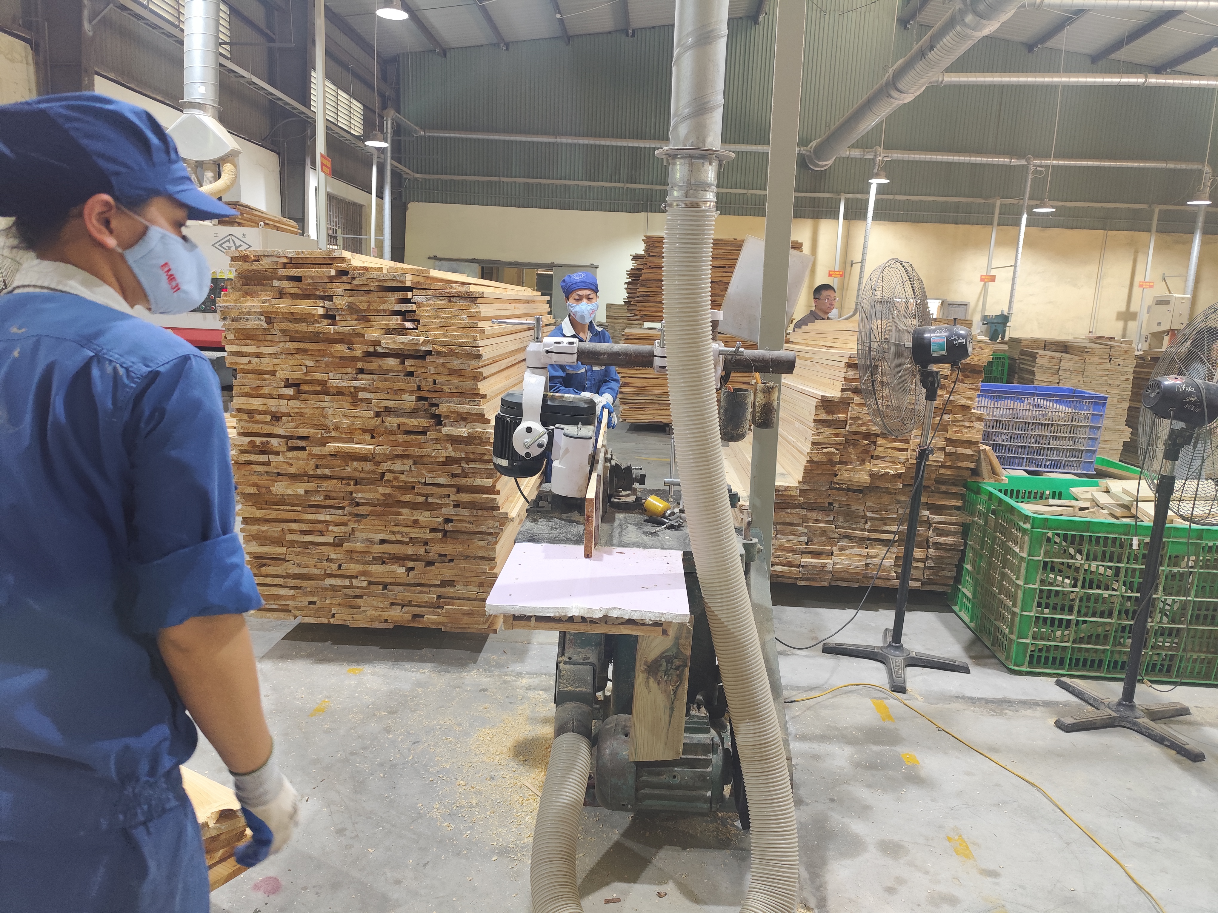 Wood sawing machine 2.jpg
